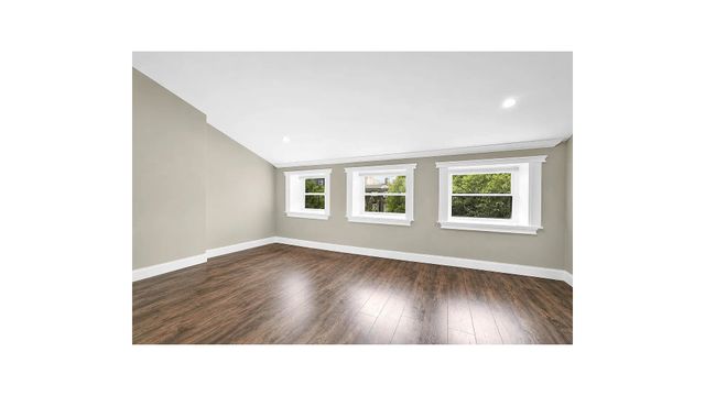 519 MONROE Street, New York City, NY 11221