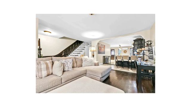 519 MONROE Street, New York City, NY 11221
