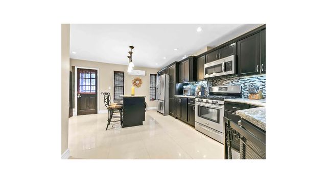 519 MONROE Street, New York City, NY 11221