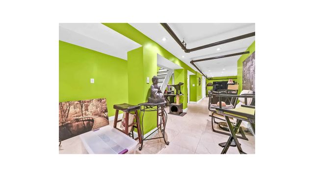 519 MONROE Street, New York City, NY 11221