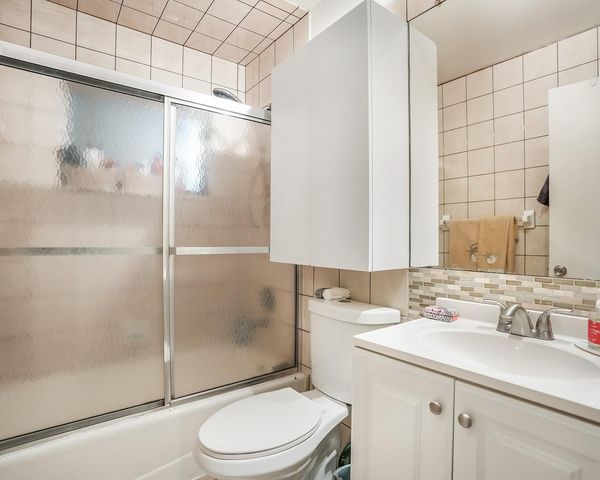 4929 NW 53rd Street, Tamarac, FL 33319