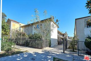910 S Catalina Street, Los Angeles, CA 90006