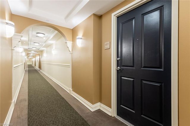 2825 Palm Beach BLVD 401, Fort Myers, FL 33916
