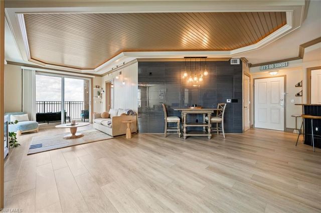 2825 Palm Beach BLVD 401, Fort Myers, FL 33916