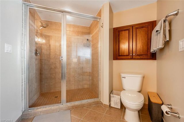 2825 Palm Beach BLVD 401, Fort Myers, FL 33916