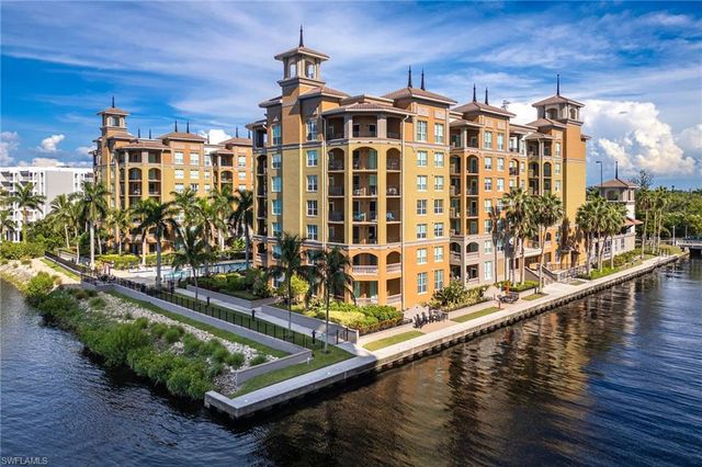 2825 Palm Beach BLVD 401, Fort Myers, FL 33916