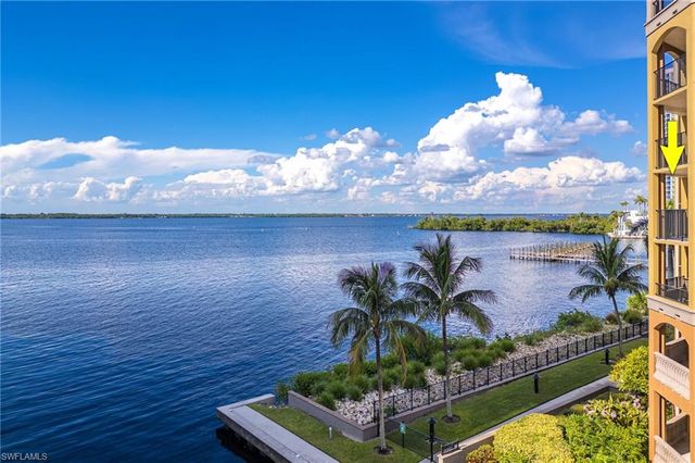 2825 Palm Beach BLVD 401, Fort Myers, FL 33916