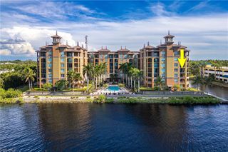 2825 Palm Beach BLVD 401, Fort Myers, FL 33916