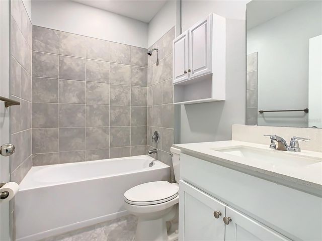 1033 HOLDEN WAY, Eagle Lake, FL 33839