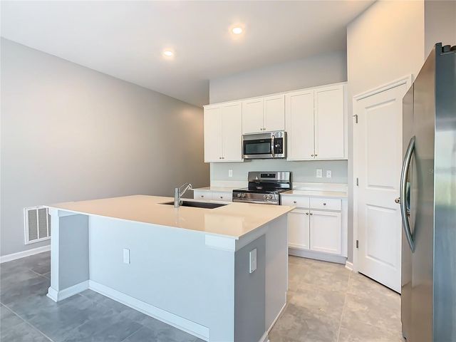 1033 HOLDEN WAY, Eagle Lake, FL 33839