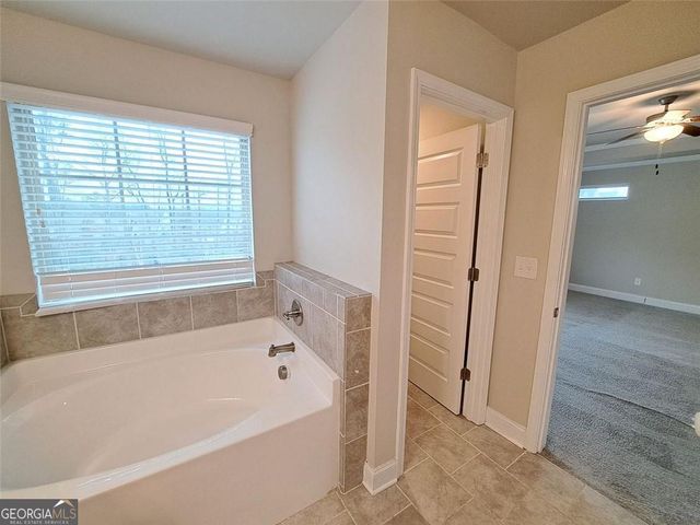 512 HINTON FARM Way, Dacula, GA 30019