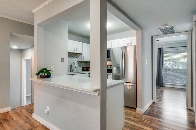 4317 Hartford Street 214, Dallas, TX 75219