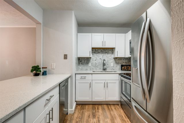 4317 Hartford Street 214, Dallas, TX 75219