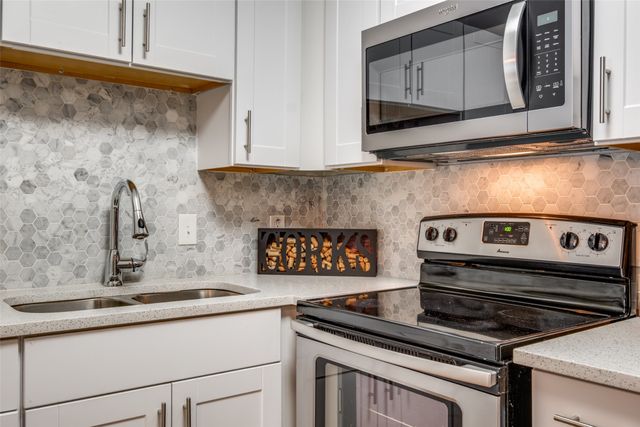 4317 Hartford Street 214, Dallas, TX 75219