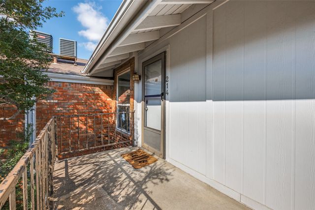 4317 Hartford Street 214, Dallas, TX 75219