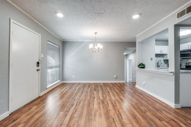 4317 Hartford Street 214, Dallas, TX 75219