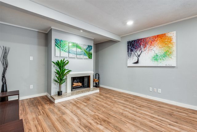 4317 Hartford Street 214, Dallas, TX 75219