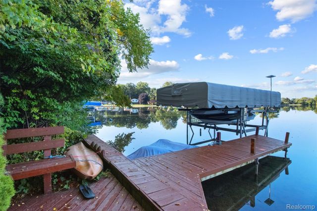 3379 Wormer Drive, Waterford Charter Township, MI 48329