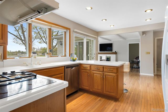 3379 Wormer Drive, Waterford Charter Township, MI 48329