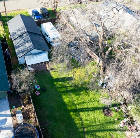 1765 School Street, Anderson, CA 96007