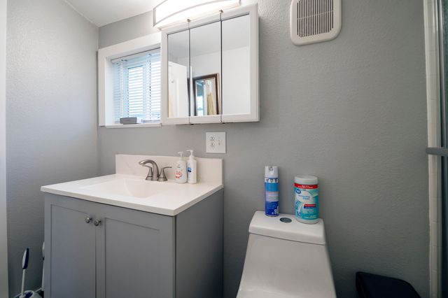 1765 School Street, Anderson, CA 96007