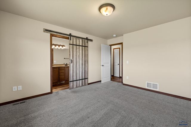 15019 CODY LN, Box Elder, SD 57719