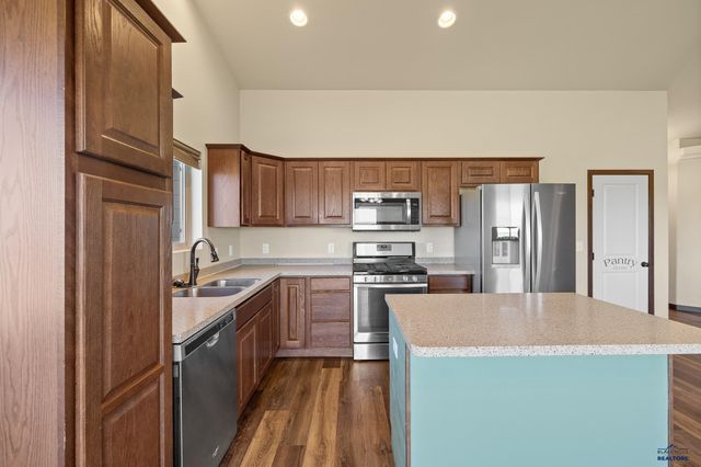 15019 CODY LN, Box Elder, SD 57719