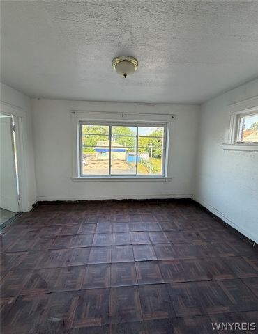 490 19th Street, Niagara Falls, NY 14303