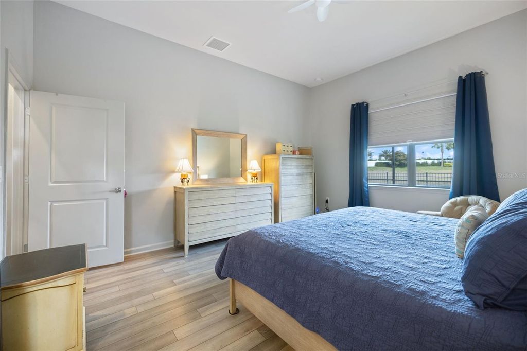 Image 12 of property listing at 6266 CRESTED EAGLE LANE, Nokomis, FL 34275