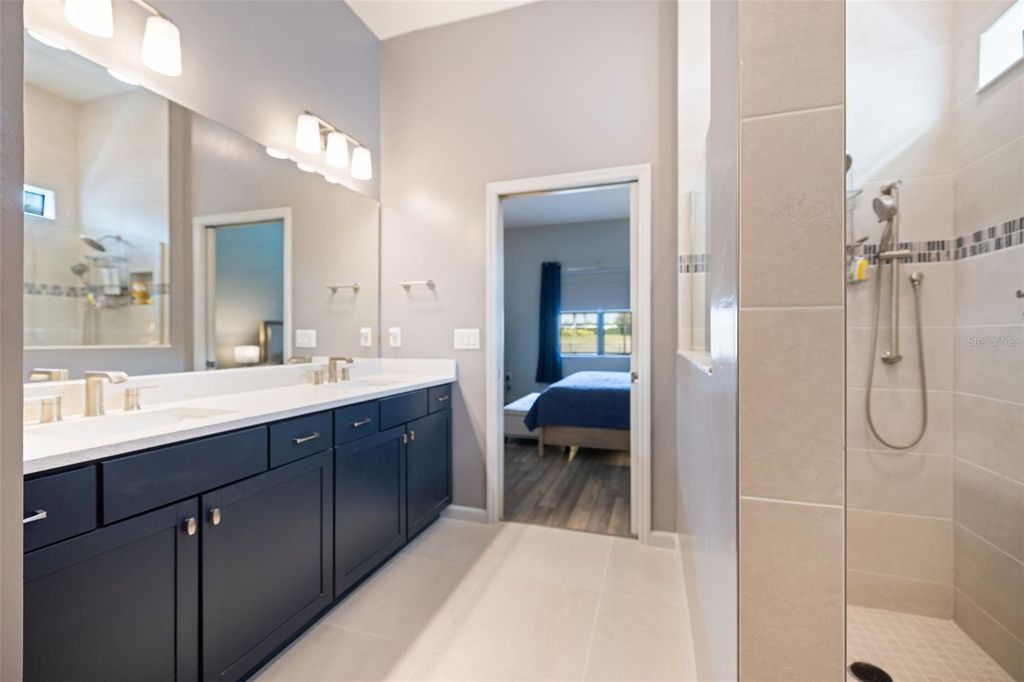 Image 13 of property listing at 6266 CRESTED EAGLE LANE, Nokomis, FL 34275