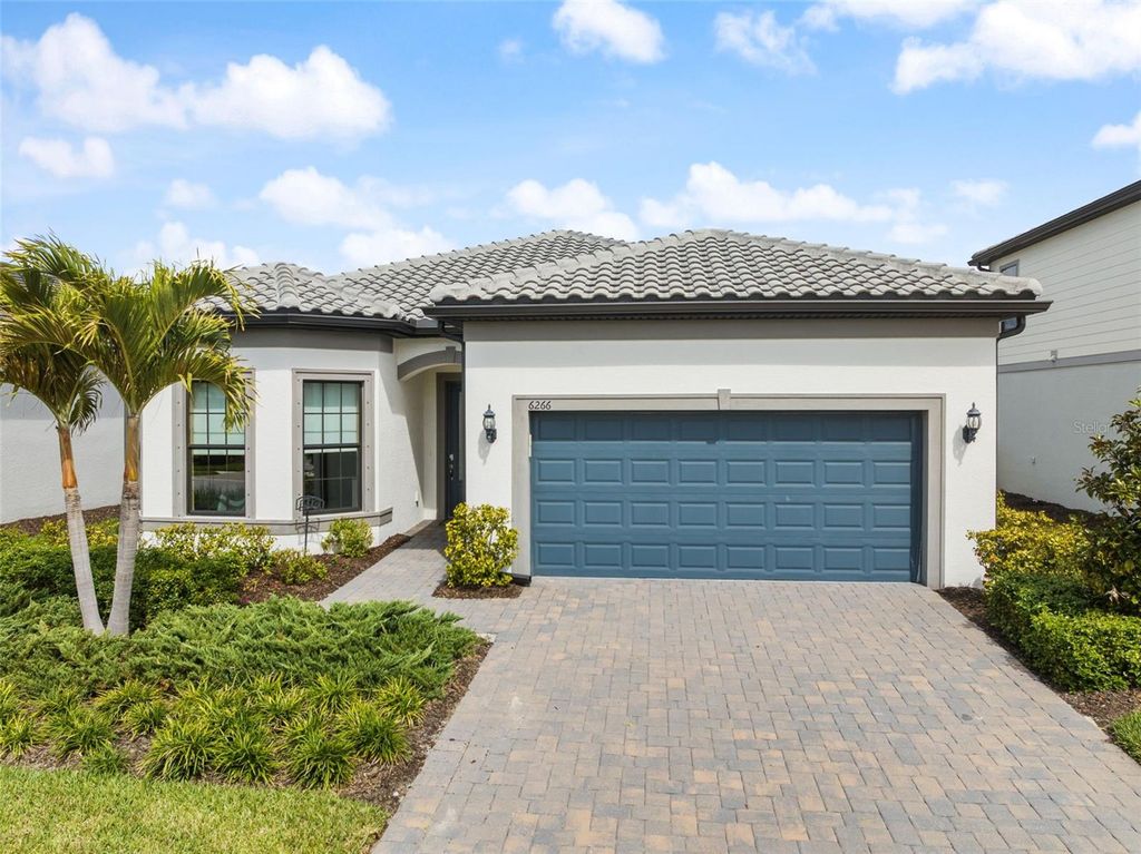 Image 30 of property listing at 6266 CRESTED EAGLE LANE, Nokomis, FL 34275