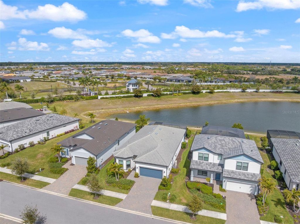 Image 34 of property listing at 6266 CRESTED EAGLE LANE, Nokomis, FL 34275