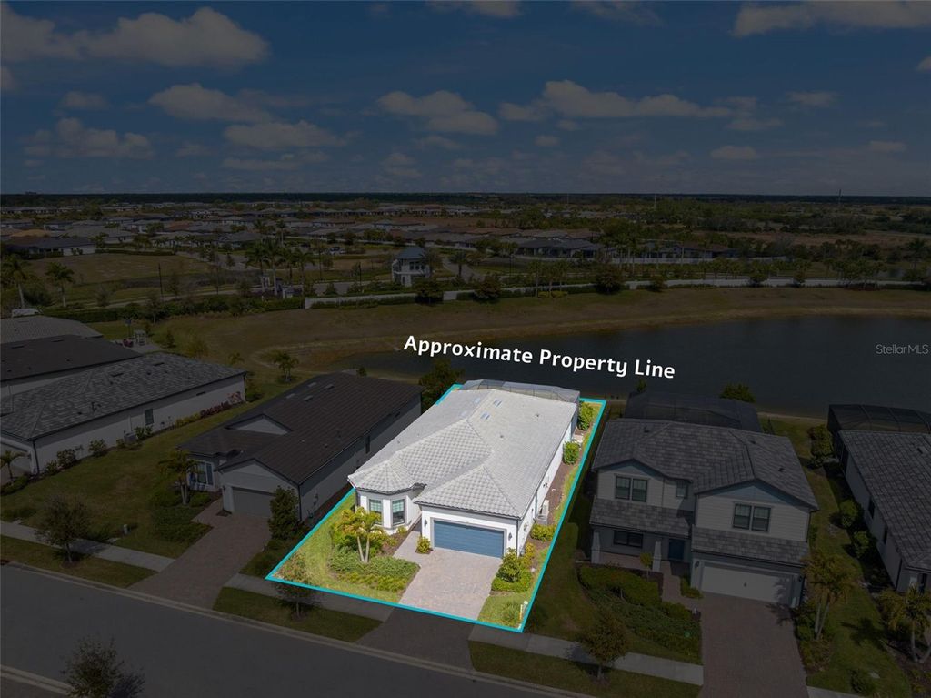 Image 38 of property listing at 6266 CRESTED EAGLE LANE, Nokomis, FL 34275