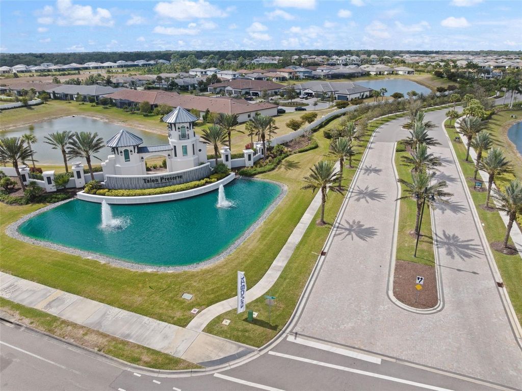 Image 41 of property listing at 6266 CRESTED EAGLE LANE, Nokomis, FL 34275