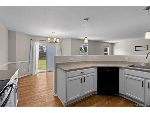 5569 S Quemoy Cir, Aurora, CO 80015
