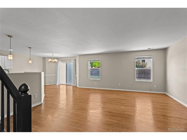 5569 S Quemoy Cir, Aurora, CO 80015