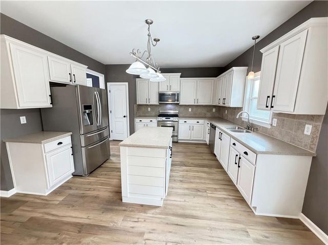 104 Pleasant View Lane, Woodstock, GA 30188