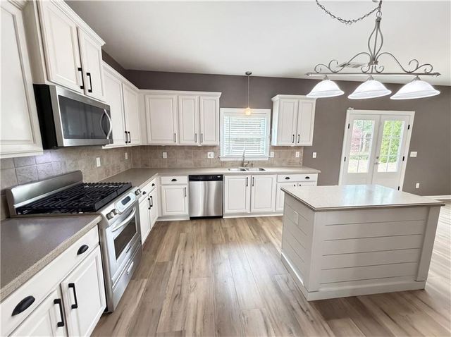 104 Pleasant View Lane, Woodstock, GA 30188