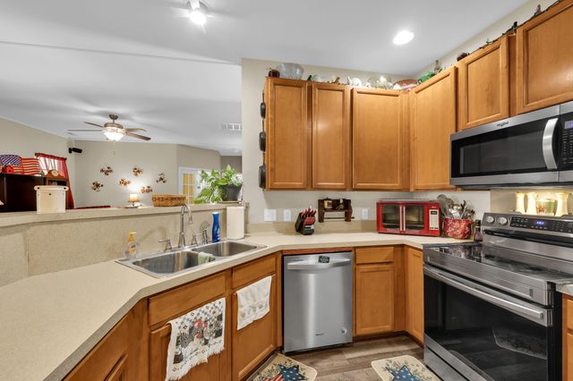 542 Brick Barn Lane, Goose Creek, SC 29445