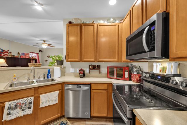 542 Brick Barn Lane, Goose Creek, SC 29445