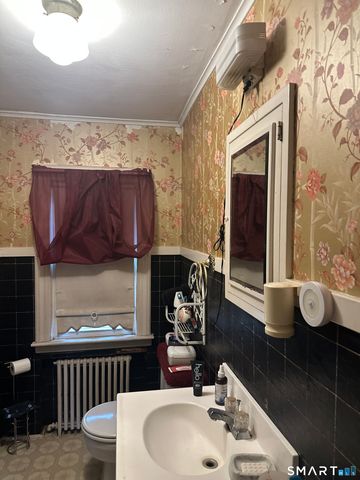 70 Judwin Avenue, New Haven, CT 06515