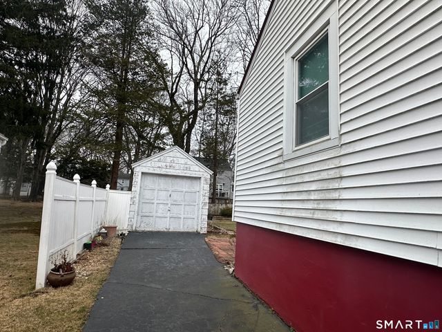 70 Judwin Avenue, New Haven, CT 06515