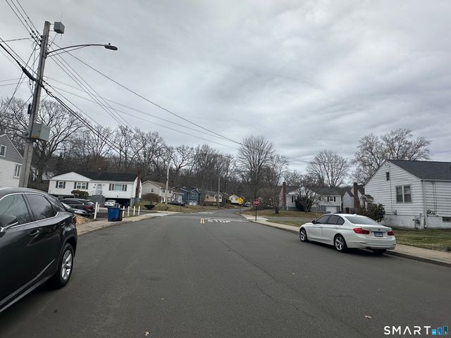 70 Judwin Avenue, New Haven, CT 06515