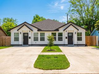 5202 Northridge Drive A/B, Houston, TX 77033