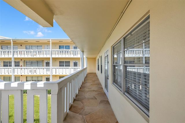 152 Dorset D 152, Boca Raton, FL 33434