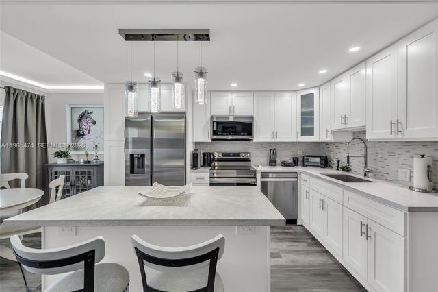 152 Dorset D 152, Boca Raton, FL 33434