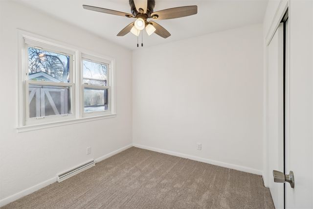 821 Ashmoore Circle, West Des Moines, IA 50265