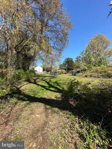 2419 BEACON HILL RD, Alexandria, VA 22306