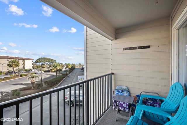 40 Folly Field Rd Apt B205, Hilton Head Island, SC 29928