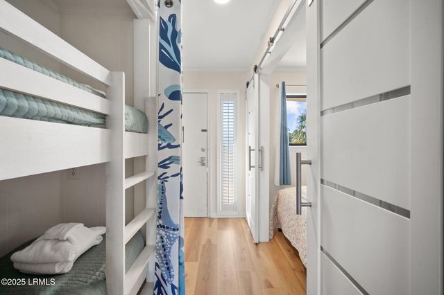 40 Folly Field Rd Apt B205, Hilton Head Island, SC 29928